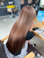 ラウル(Laulu)&nbsp;ミディアムヘア/暗めカラー/グランマッシュ/佐倉