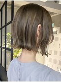 横浜西口白髪ぼかしハイライトミディアムボブアッシュグレージュ