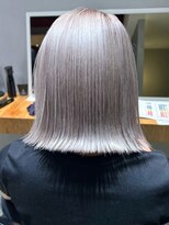 ナチュラル ヘアーデザイニング(Natural hair designing)&nbsp;ラベンダーシルバー/切りっぱなしボブで透ける艶髪/タッセルボブ