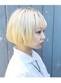 ショートボブホワイトカラー［magiyhair西部笑］
