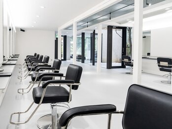 LIMLESS by cinq 万代/新潟駅/ケアブリーチ/ダブルカラー/デザインカラー/学割U24