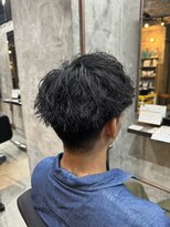 カーニー 上野(kearny)&nbsp;ツイストスパイラルパーマ縦落ちパーマメンズ波巻きパーマ