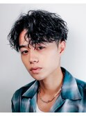 刈り上げセンターパート波巻きツイストスパイラルツイスパ
