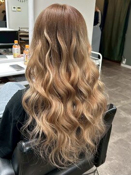 アフィナー(Afinar) 【横浜駅/横浜西口】ブロンド