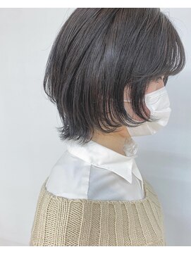 クオリス 上板橋店(QUALIS) ウルフレイヤー/レイヤー/ウルフ/アッシュグレー/外ハネ/20代