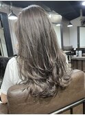 ロングレイヤー プラチナベージュ フェザーカット