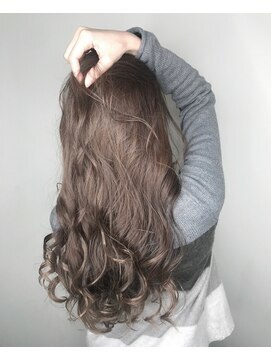 ワット 原宿店(W) 【W-ワット-原宿店 】ブリーチなし♪カーキアッシュ