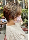 ショートボブ×ハイライト×ベージュ