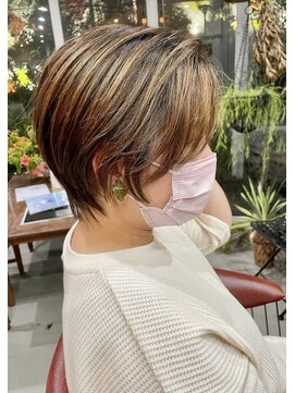モカヘアー(mocha hair) ショートボブ×ハイライト×ベージュ