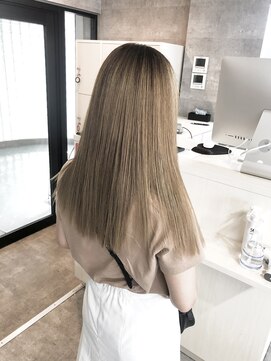アンダーバーホワイト 高槻店(_WHITE) 10代、20代◎簡単スタイリング小顔可愛い