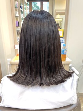 アルターリール(aL ter Rire) カール/セミディ/シアーカラー/姫カット/鎌取/中村郁未