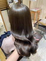 ヘア ルミナス バイ フォルテ(HAIR LUMINAS by FORTE)&nbsp;ニュアンスカラーグレーベージュレイヤーカットオリーブベージュ