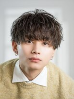 オーシャントーキョーオーバー 渋谷(OCEAN TOKYO OVER)&nbsp;韓国ヘアニュアンスコンマバングセンターパートフェザーパーマ