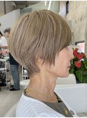 表参道酸性ストレートパーマ艶髪ショートベージュアッシュ50代
