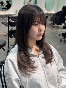 ジーニー 千葉(GENiE) 韓国レイヤーカット/顔周り/モカベージュ/古荘竜生
