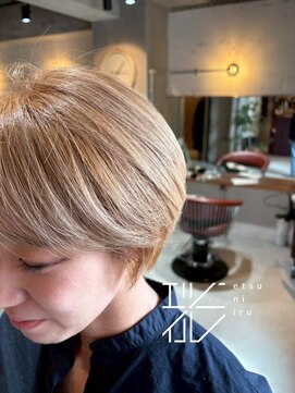 エツニイル(etsuniiru) やわらかハイトーンショート