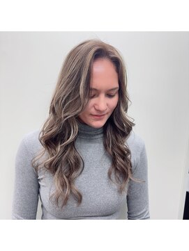 シャルムパリス(charme paris) レイヤーカット　ベビーライト　白髪ぼかし　30代40代50代