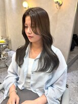 ジーナ 天神(Zina)&nbsp;韓国ヘア/レイヤーカット/顔周りカット/グレージュカラー