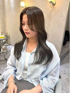 ジーナ 天神(Zina) 韓国ヘア/レイヤーカット/顔周りカット/グレージュカラー