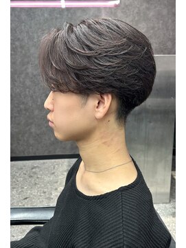 メンズサロン スライバイリアオオサカ(Sly By Ria OSAKA) ~毛流れセンターパート~【大阪/梅田】