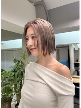 ロマリア ヒルズ 表参道 原宿(Lomalia HILLS) LomaliaHILLSダブルカラーケアブリーチペールグレージュボブ