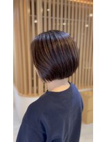 イゾラ(isola)&nbsp;簡単にまとまる前下りショートボブ｜ショートが得意なサロン