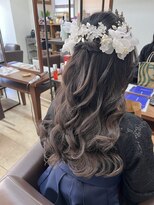 ラブリッシュ(LOVERICHE)&nbsp;人気の大きめカールのハーフアップスタイル　【延山styling】