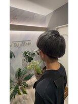 リシェイル(RICHAIR)&nbsp;メンズ刈り上げマッシュ × ダークグレーカラ