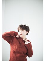 イーズ(e's)&nbsp;クセ毛風抜け感パーマ　アッシュブラウン