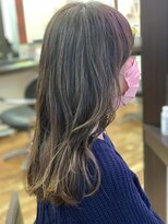 フレンズ 環状通東店(friend's)&nbsp;レイヤーカット×カーキアッシュ艶カラー×ハイライトカラー　3