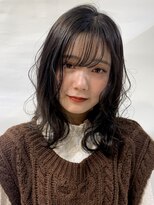 ローレン(Loren) ゆる巻きセミロング／艶カラー／ナチュラル／みすずカラー