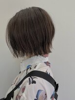 プレジールバイラファブリック(PLAISIR by LA FABRIQUE)&nbsp;PLAISIR/佐々木　透明感グレーカラー　切りっぱなしボブ　草加