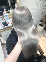 ロム(Rom.)&nbsp;white greige