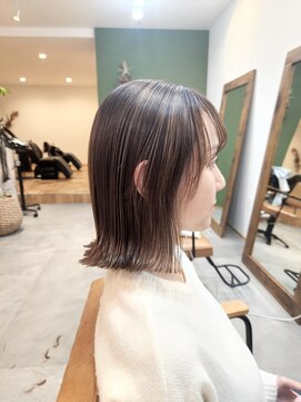 ヨハク(yohak) ナチュラルベージュハイライト