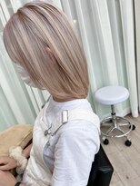 ルイス(Luis) ホワイティベージュ