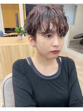 アブルトゥーヘアー(able to hair) ショート女子向け■ニュアンスパーマ