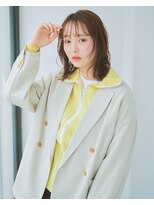 顔まわりカット×ニュアンスパーマ風スタイル