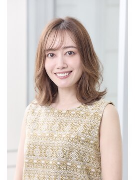 ミチオ ノザワ ヘアサロン ギンザ(Michio Nozawa HAIR SALON Ginza) 【那須久美子】華やか外ハネミディ