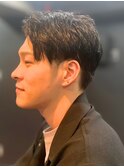 ＜理容室＞スーツ短髪パーマツーブロック束感モテる黒髪