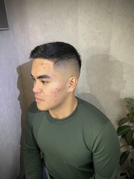 スタッグス 上野御徒町(STUG'S) スキンフェード