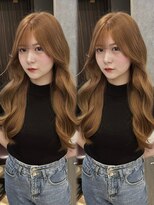 ジルバイジゼル(JILL by GiseL)&nbsp;ベージュ×ブラウン　ロング　顔まわり