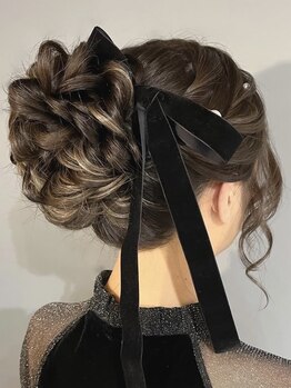 ヘアメイク ギャリス 北新地店(HAIR MAKE SALON Gallis)の写真/【JR北新地駅5分♪/梅田・西梅田】盛れるスタイルで“可愛い”を1日中ずっとキープ◎プロのセットで安心！