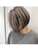 グレージュハイライトボブ