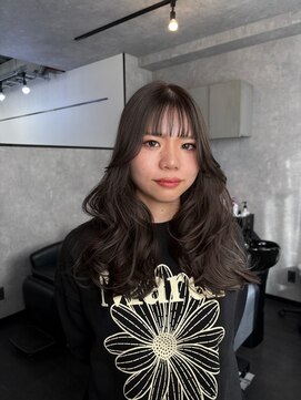 アッシュグレージュ