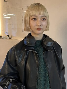 ブロンド　ボブ