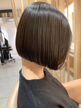 アフロートpd+ KOBE(AFLOATpd+) 【神戸三宮】首が細くキレイに見える前下がりボブ♪