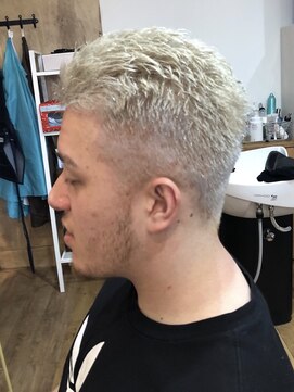 フォルム(FORME) ベリーショート・ホワイトカラー