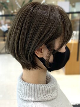 マッシュアンドマッシュアヴェダ ららぽーと福岡店(mash&mash AVEDA) カーキグレージュ・ショート・ハイライト・髪質改善・白髪ぼかし