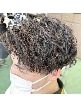 ゼロ(Zero) 【Zero那須塩原/大田原】束感短髪ツーブロック刈り上げマッシュ