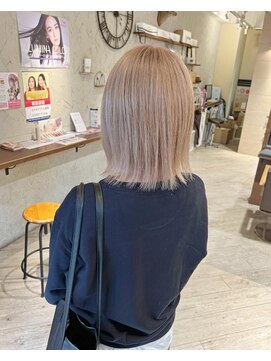 リー ヴィータ 上新庄(Lee Vita) おしゃれさんおすすめミルクティーベージュ